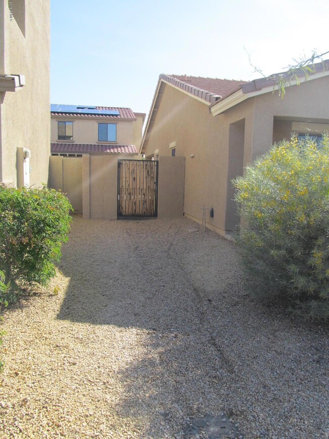 SIDE YARD