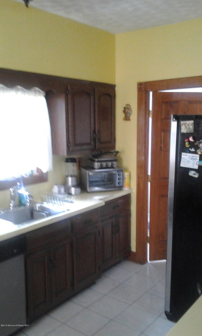 10 W End Place, Elizabeth, NJ 07202 - photo 5