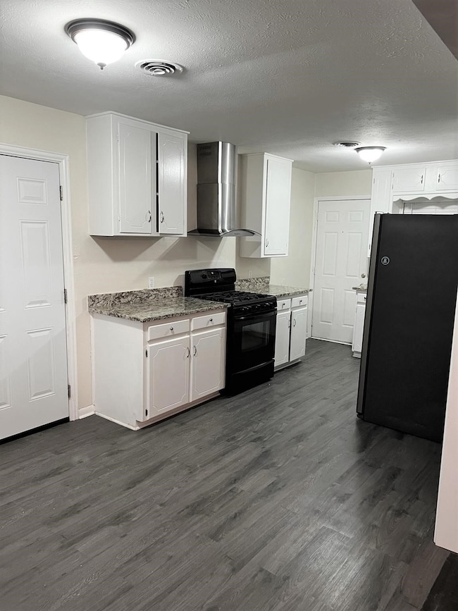 1228 Harrison Ln, Hurst, TX 76053 - photo 4