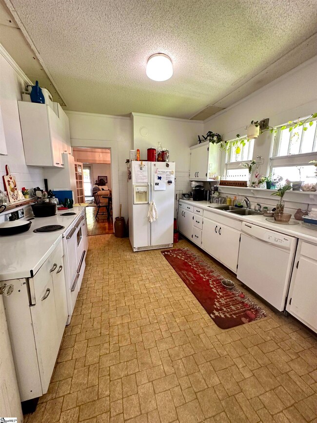 40 E Main St, Inman, SC 29349 - photo 6