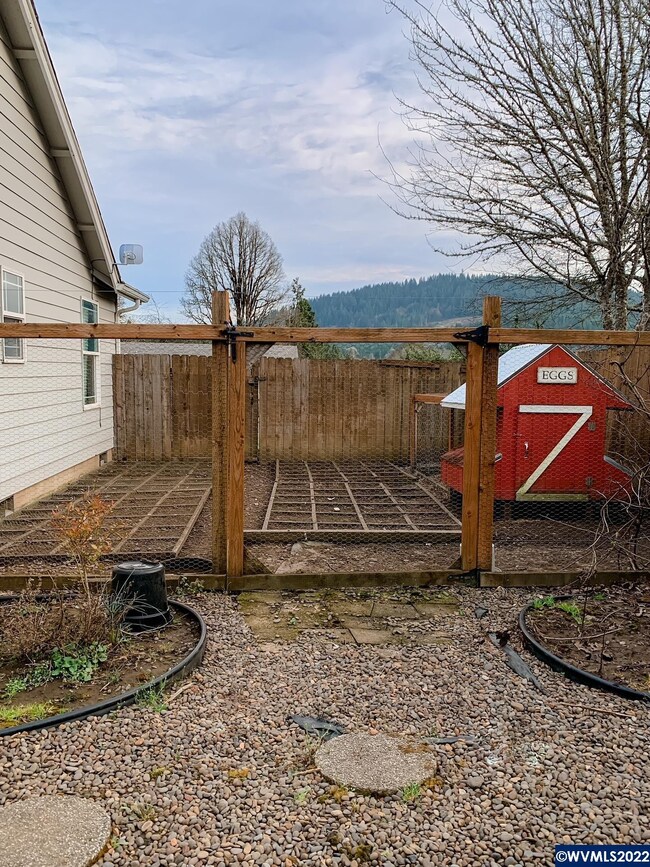 563 Dampier Dr, Philomath, OR 97370 - photo 6