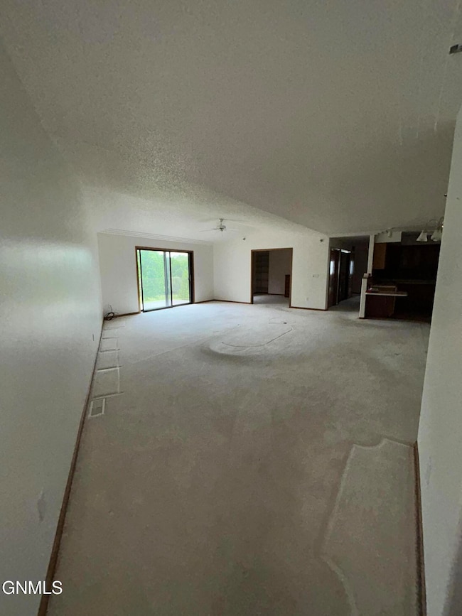 1511 3rd St SE unit 305, Jamestown, ND 58401 - photo 2