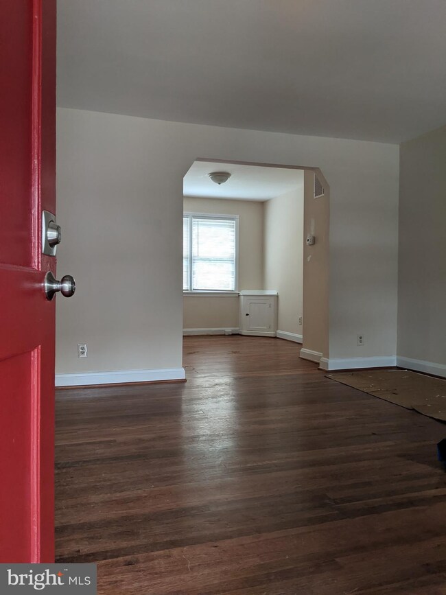 3927 Colchester Rd, Baltimore, MD 21229 - photo 6