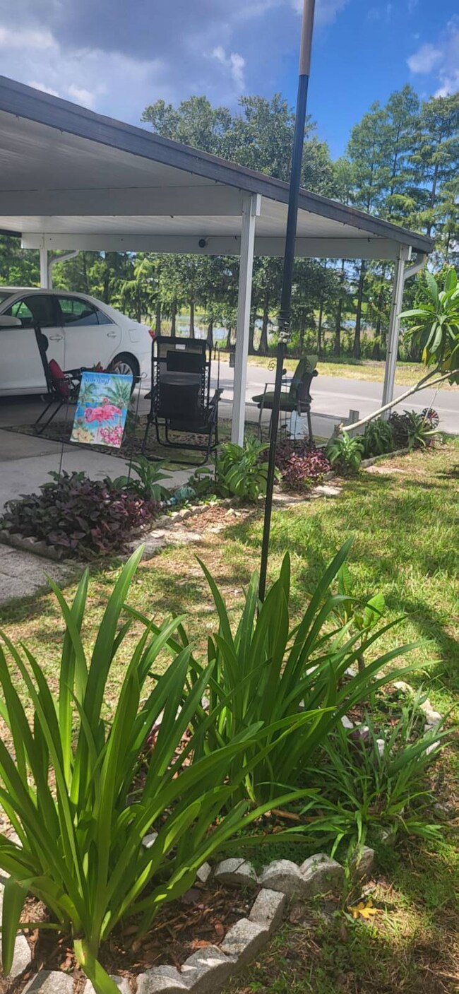 8225 Arevee Dr unit 819, New Port Richey, FL 34653 - photo 7