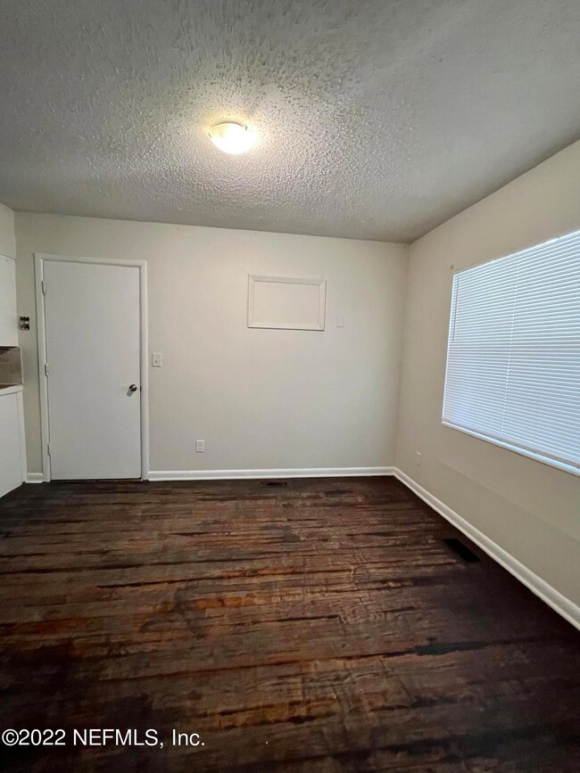 4303 Ish Brant Ct W, Jacksonville, FL 32210 - photo 6