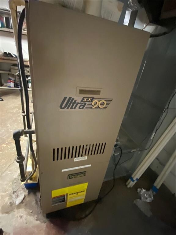 217 W 10th St S, Newton, IA 50208 - photo 7