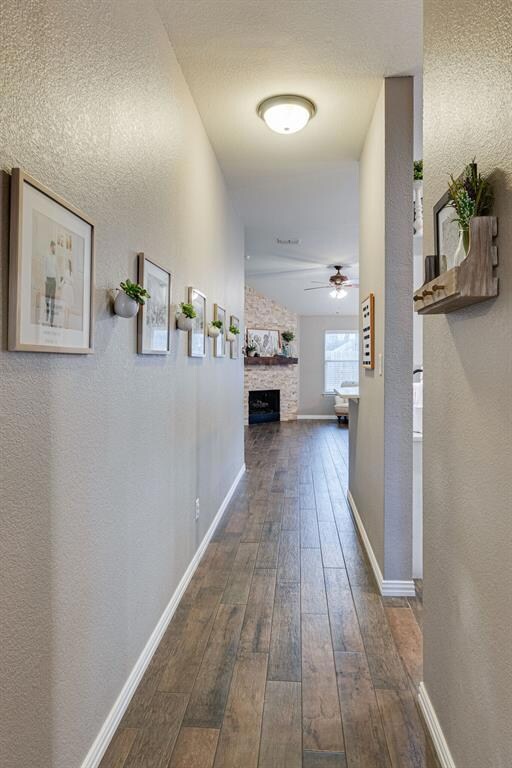 hall going towards livingroom and kitchen