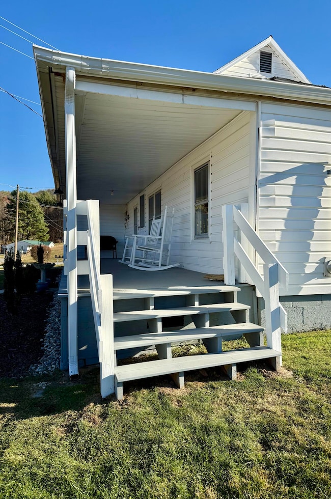 633 Lots Gap Rd, Fort Chiswell, VA 24360 - photo 2