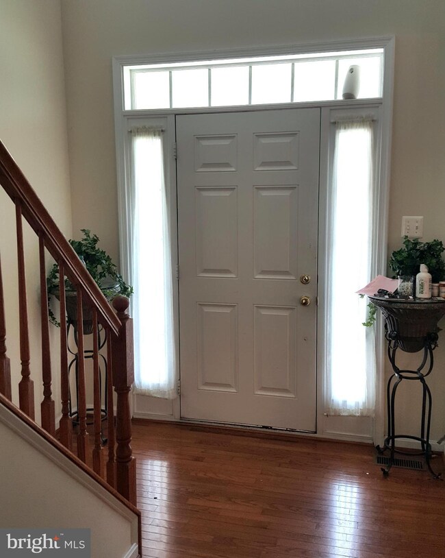 10249 Warfield St, White Plains, MD 20695 - photo 6