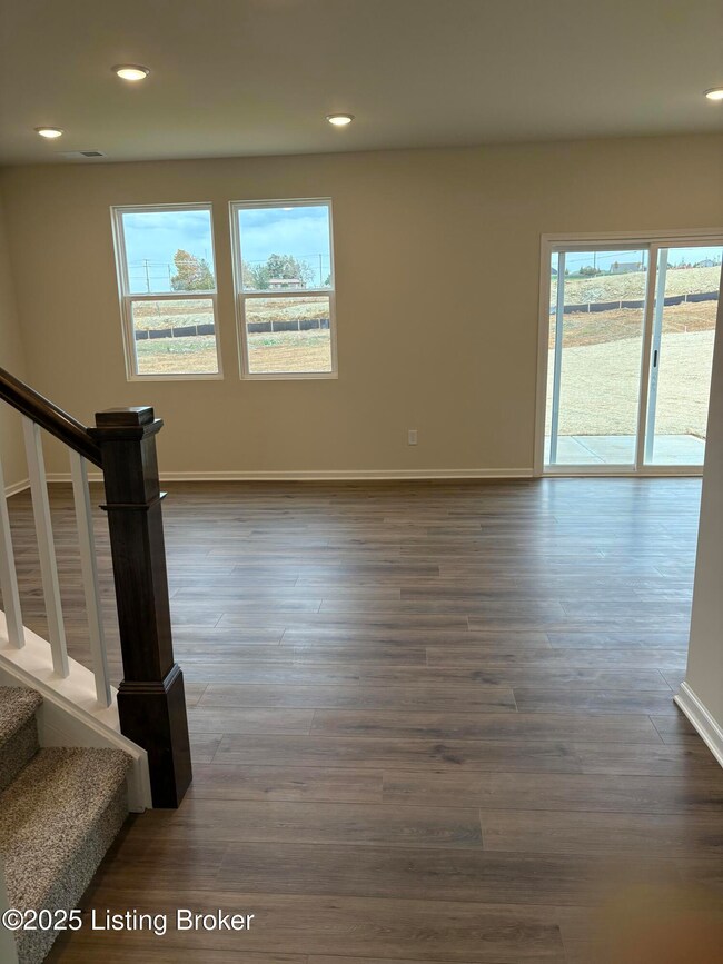 16817 Aiken Ridge Cir, Louisville, KY 40245 - photo 7