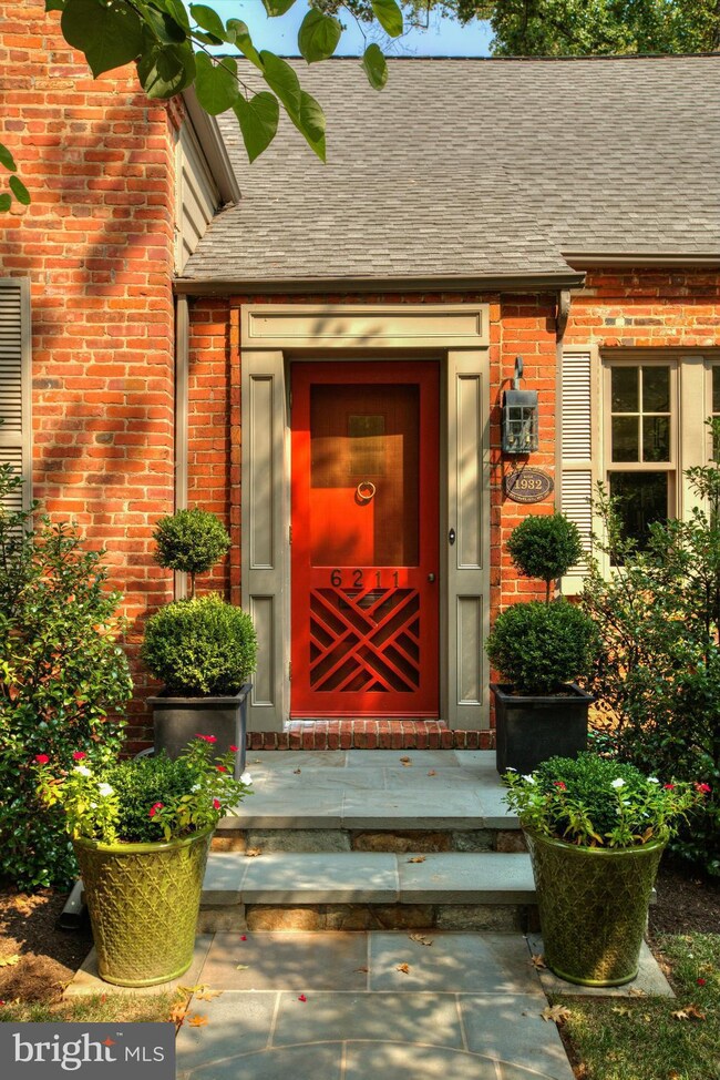 6211 33rd St NW, Washington, DC 20015 - photo 5