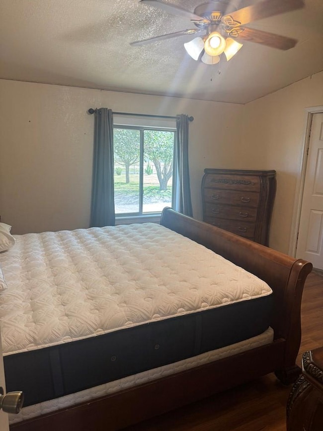 913 Ted St, Alpine, TX 79830 - photo 6