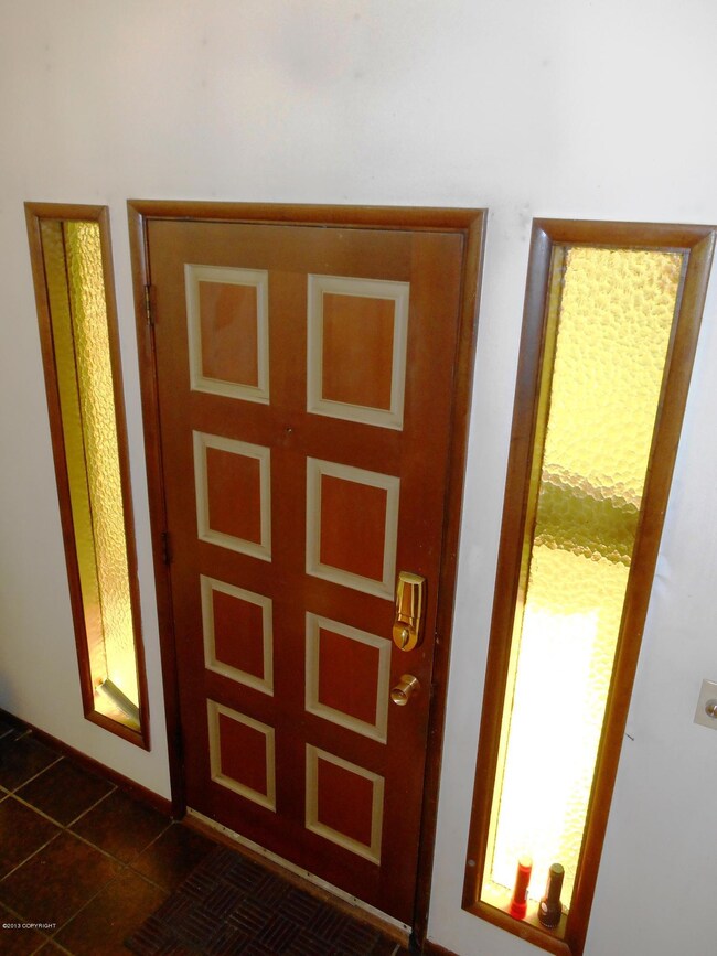 4112 Irene Dr, Anchorage, AK 99504 - photo 3