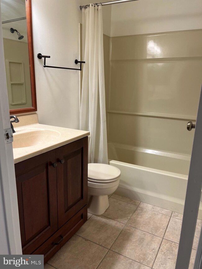 532 Shetland Ct unit 532, Sewell, NJ 08080 - photo 7