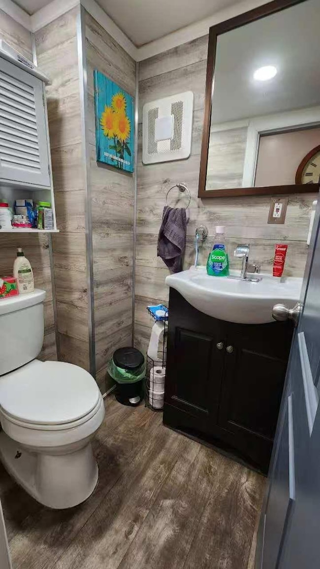 9-24 College Point Blvd, College Point, NY 11356 - photo 6