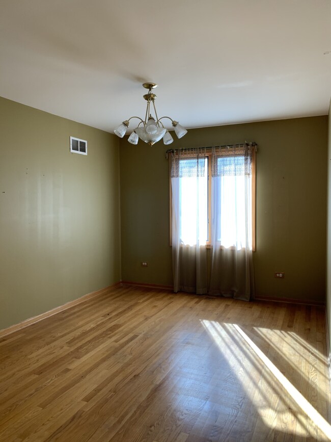 18577 Cedar Ave, Country Club Hills, IL 60478 - photo 3