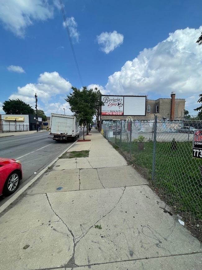 2711 W 59th St, Chicago, IL 60629 - photo 2
