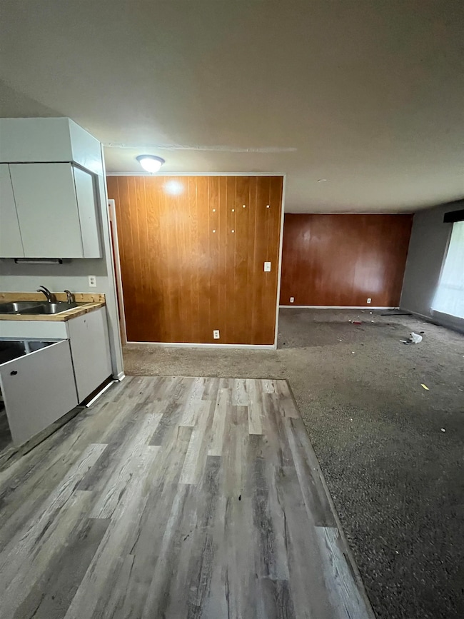 2915 Berkley St, Flint, MI 48504 - photo 4