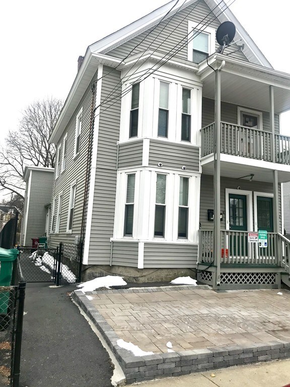 1 Hampshire St, Lowell, MA 01850 - photo 2