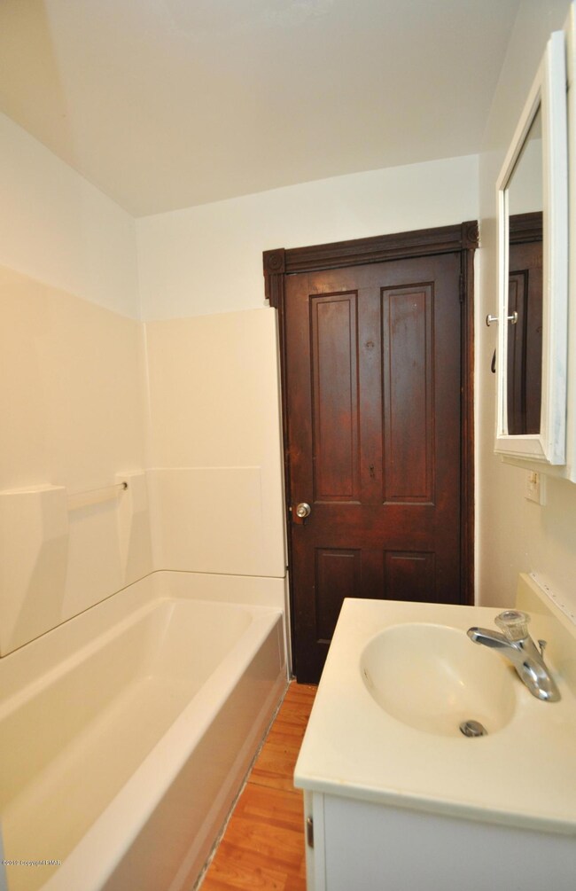 701 Sarah St, Stroudsburg, PA 18360 - photo 6