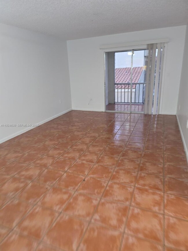 6094 Forest Hill Blvd unit 201, West Palm Beach, FL 33415 - photo 5