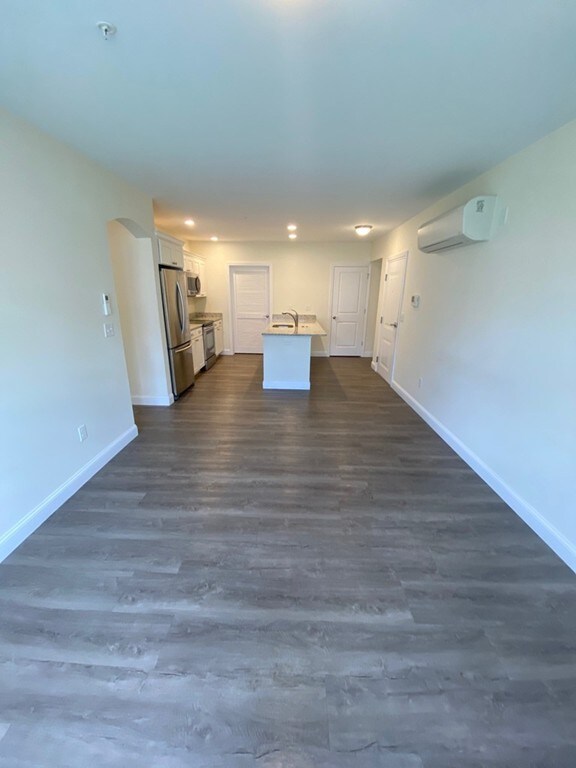 39 Saunders St, North Andover, MA 01845 - photo 4