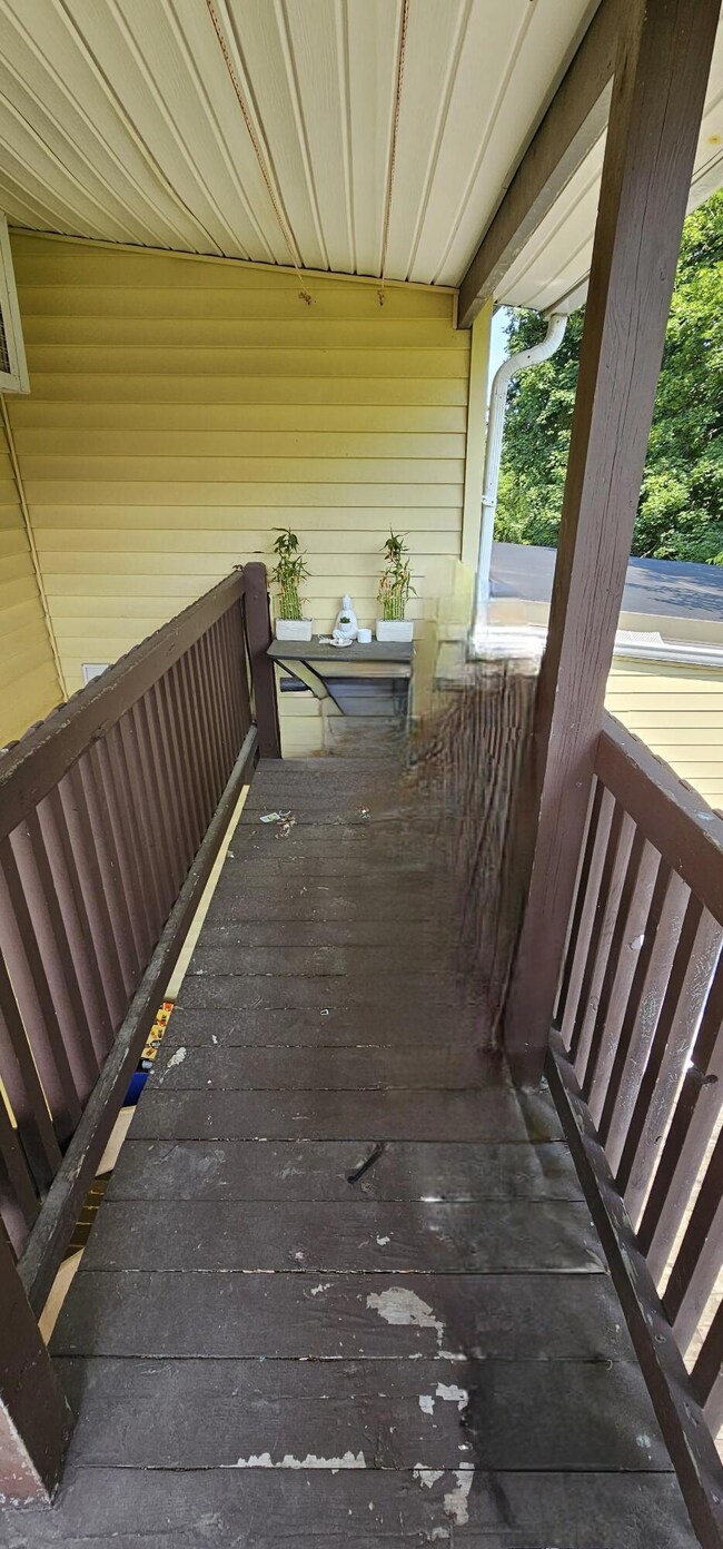 06-2nd fl porch