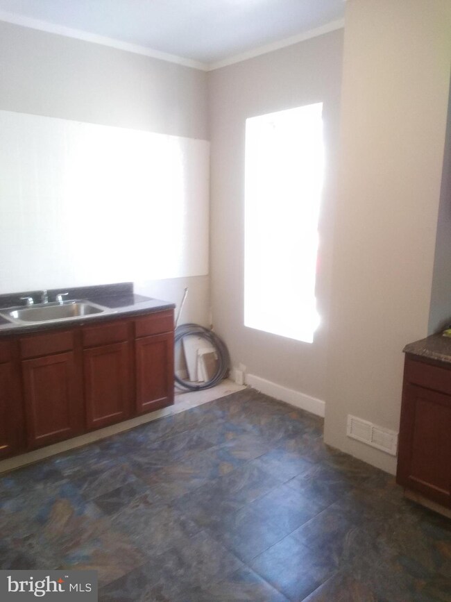 1421 W Ostend St, Baltimore, MD 21223 - photo 7