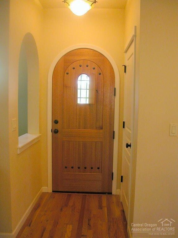 1378 NW Mt Washington Dr, Bend, OR 97701 - photo 4