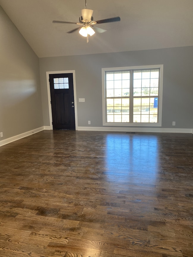 304 Rose Ln, Shelbyville, TN 37160 - photo 2