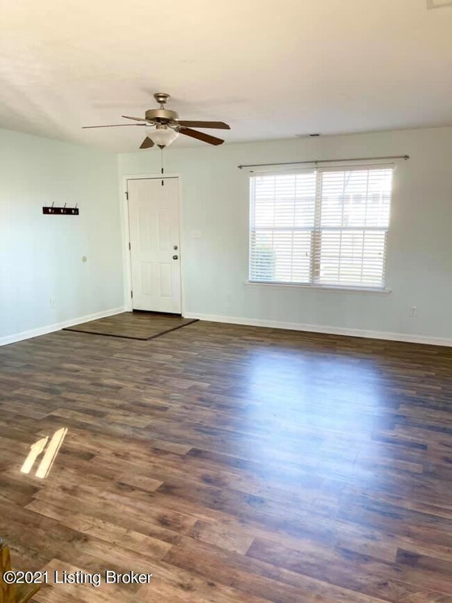 253 Crossfield Dr, Mount Washington, KY 40047 - photo 4