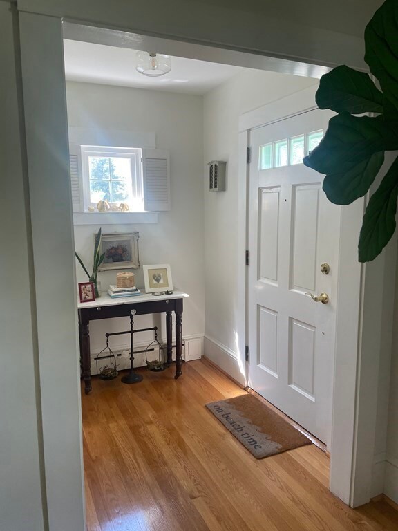 44 Brewster St, South Dartmouth, MA 02748 - photo 4