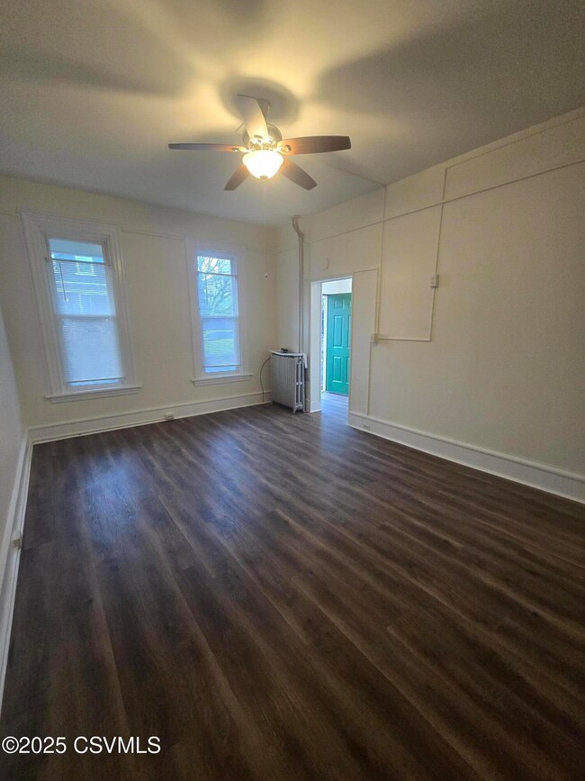 702 Market St, Lewisburg, PA 17837 - photo 4