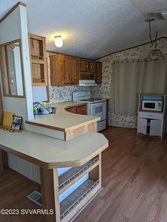 PXL_20230326_162801794 kitchen 1