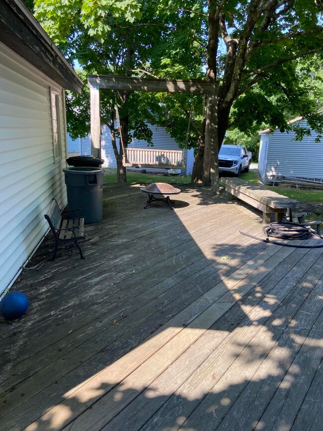 Deck wraps around the house