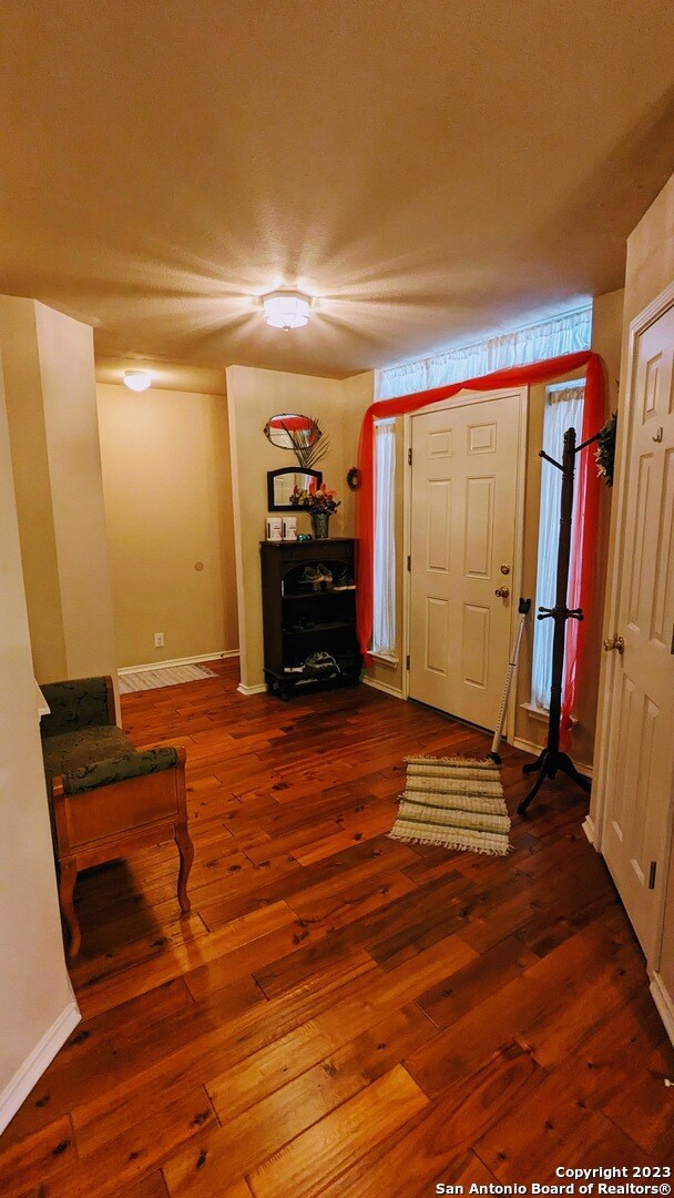 4103 Dunn Oak Dr, San Antonio, TX 78223 - photo 5