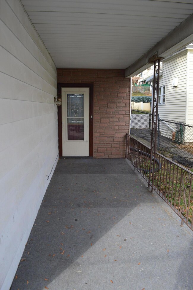 213 N Bromley Ave, Scranton, PA 18504 - photo 5