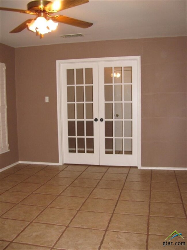 3714 S Cameron Ave, Tyler, TX 75701 - photo 3