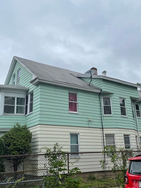 15 Dearborn St, Springfield, MA 01109 - photo 4