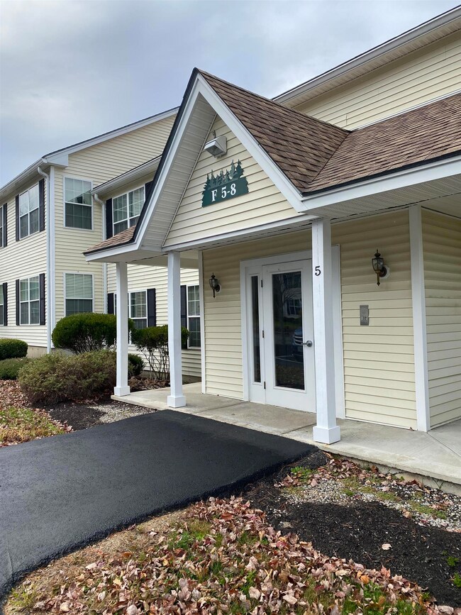 5 Tampa Dr unit F5, Rochester, NH 03867 - photo 2