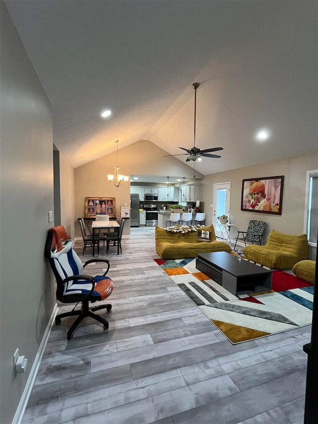 390 Red Elm Ln, Bowling Green, KY 42101 - photo 3