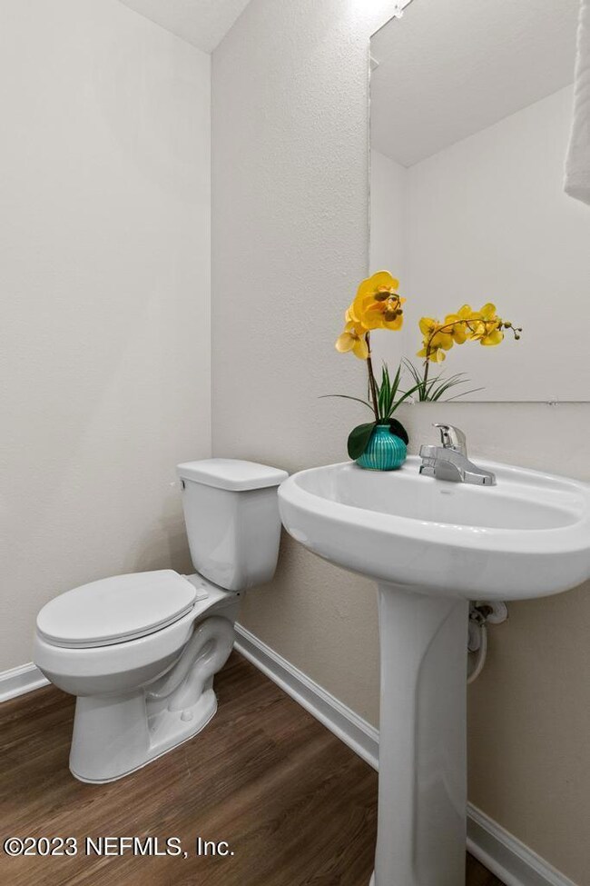 1320 Ellis Rd S, Jacksonville, FL 32205 - photo 5