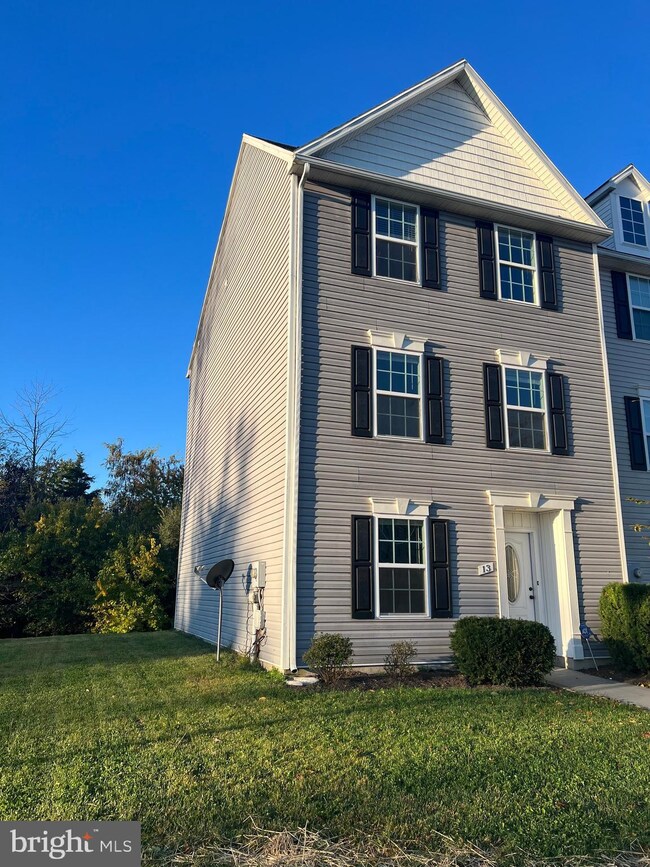 13 Envy Ct, Inwood, WV 25428 - photo 3
