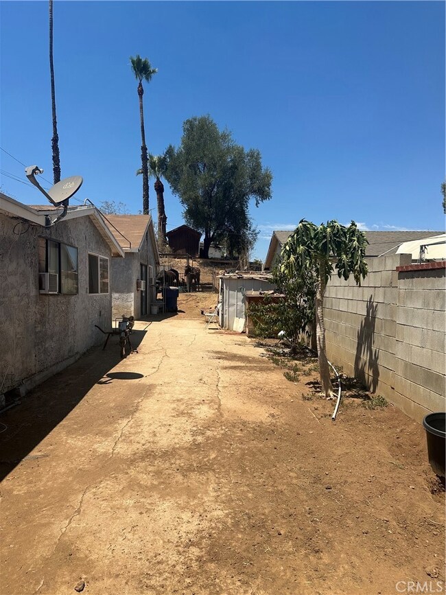 10337 Mull Ave, Riverside, CA 92505 - photo 3