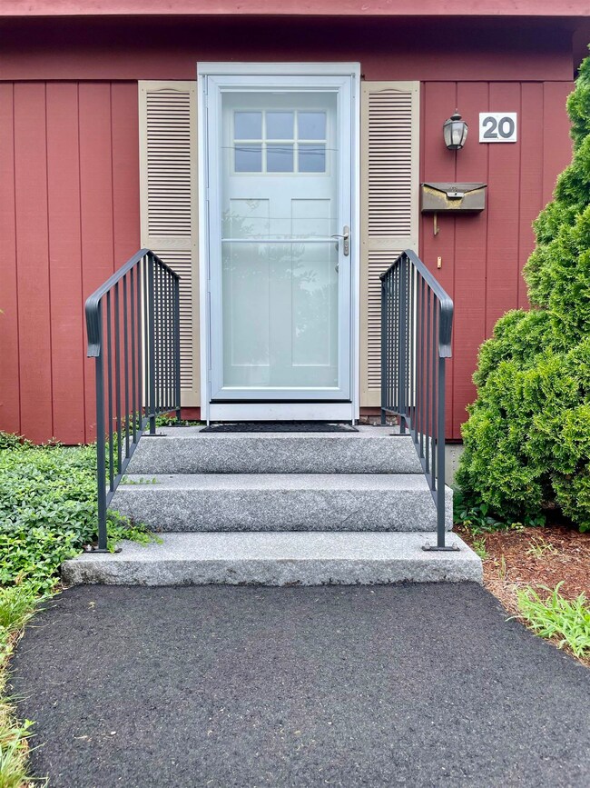 20 Gingras Dr, Nashua, NH 03060 - photo 2