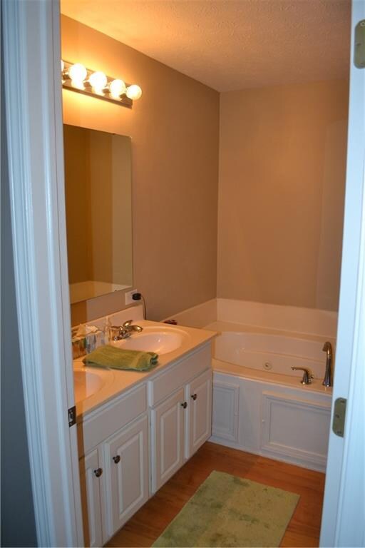 2477 Joust Dr, Greenwood, IN 46143 - photo 6