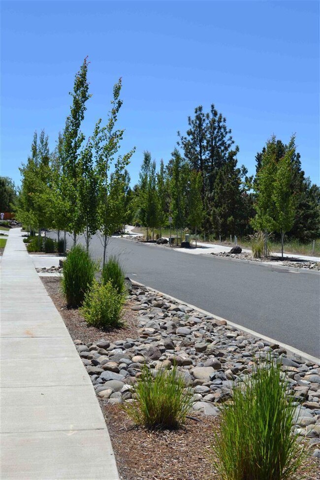 61255 Ladera Rd, Bend, OR 97702 - photo 2