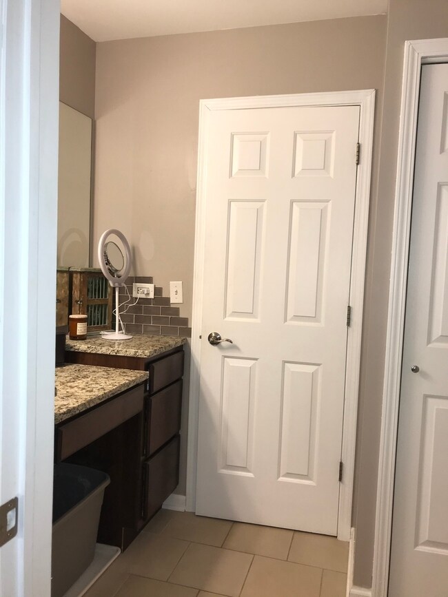 5820 Emerald Pointe Dr unit 1B, Plainfield, IL 60586 - photo 4