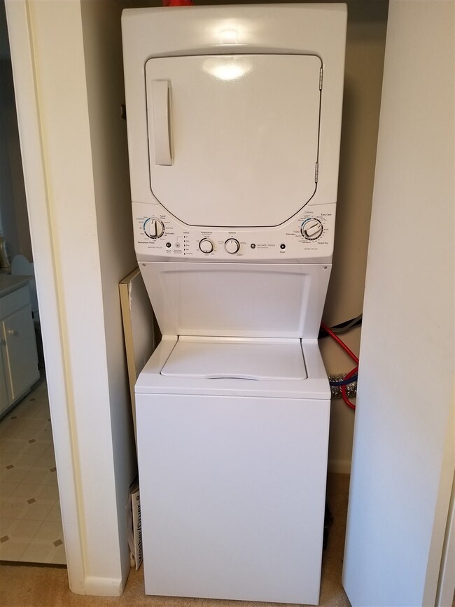 This unit has a washer dryer combo.