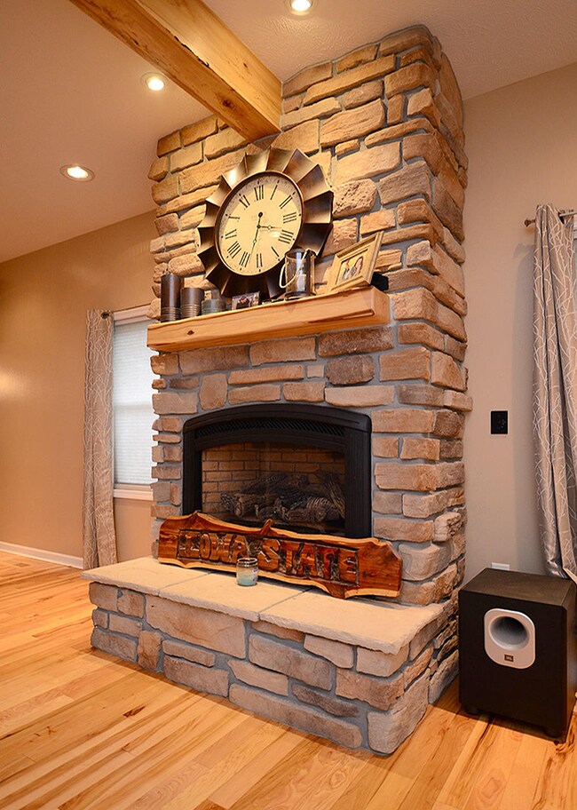 1512 S 9th St, Council Bluffs, IA 51501 - photo 5